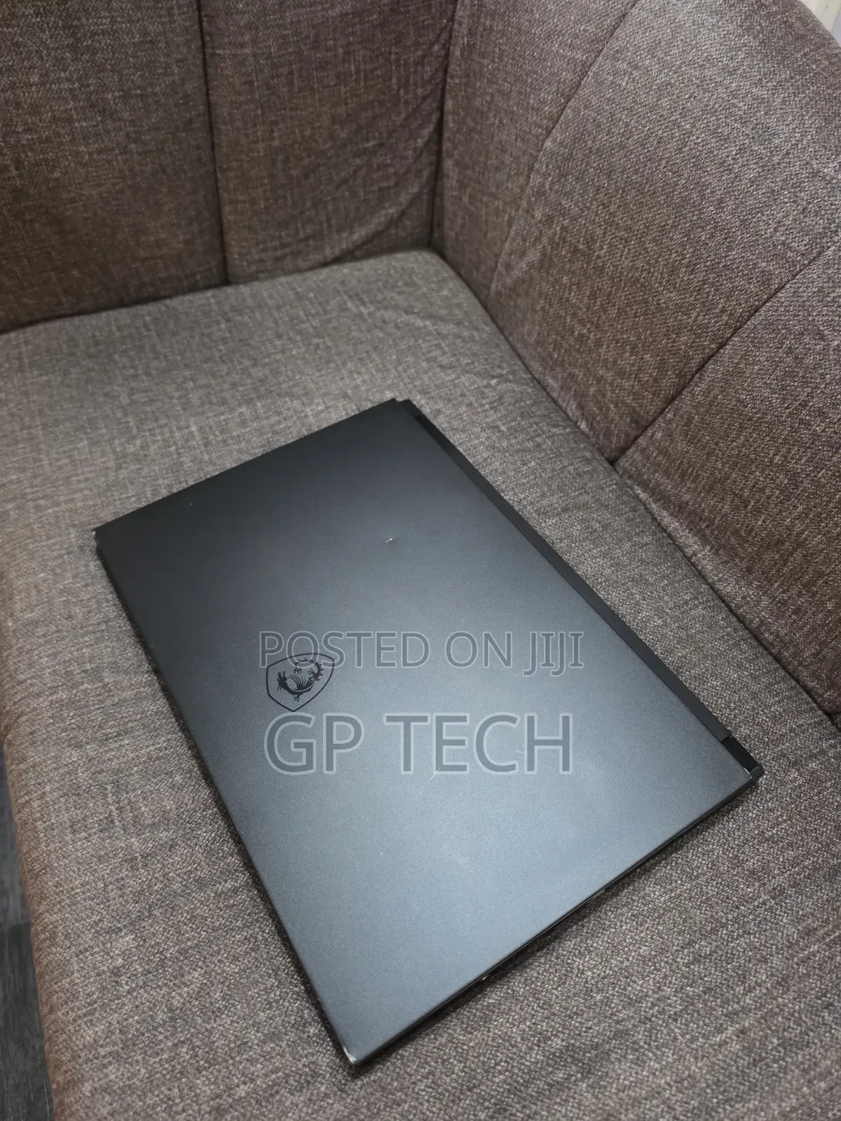 Laptop MSI GS66 Stealth 12UHS 32GB Intel Core i7 SSD 512GB