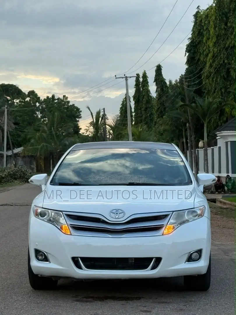 Toyota Venza 2011 White