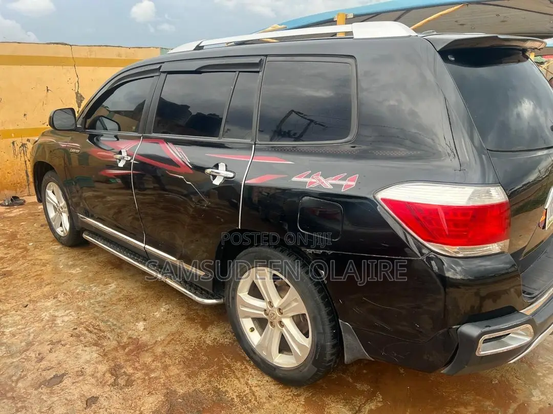 Toyota Highlander Limited 2012 Black