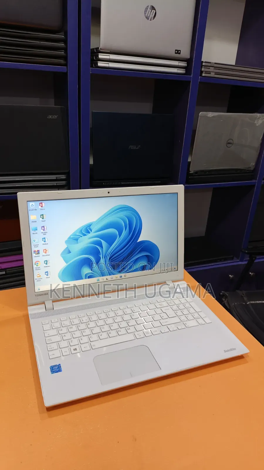 Laptop Toshiba Satellite L50 8GB Intel Celeron HDD 320GB