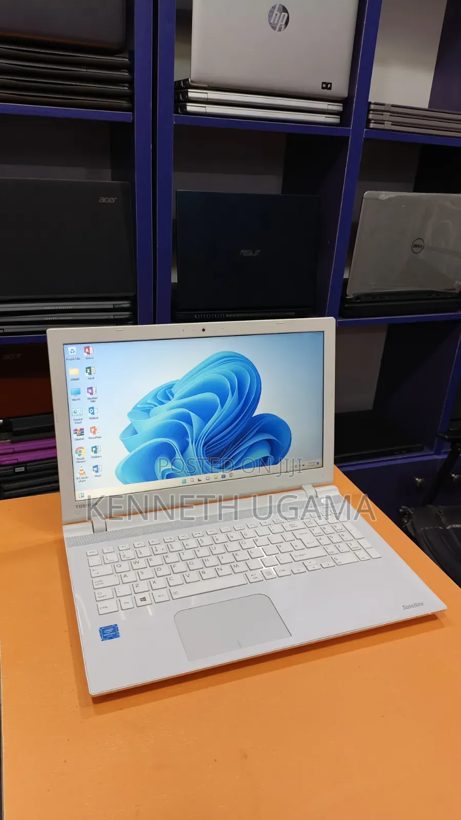 Laptop Toshiba Satellite L50 8GB Intel Celeron HDD 320GB