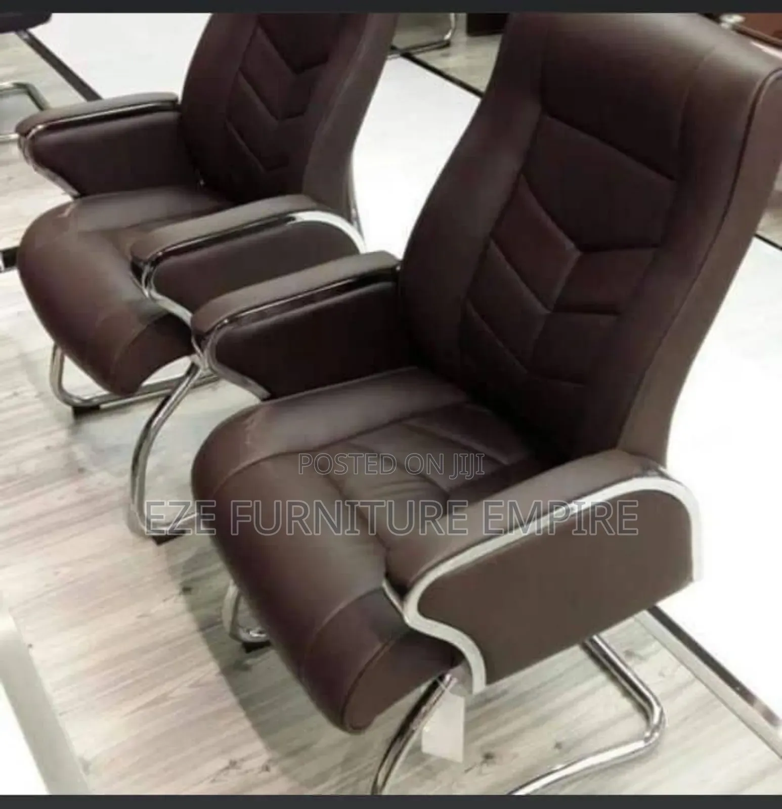 Leaf Model Visitors Executive Cushion Office Chair