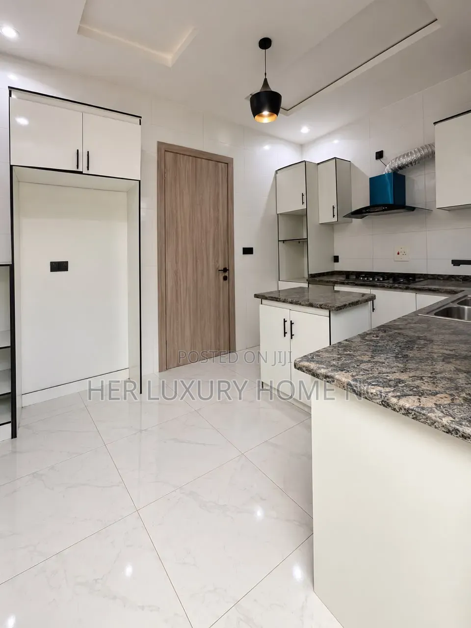 1bdrm Shared Apartment in Thomas Estate, Lekki Expressway for rent