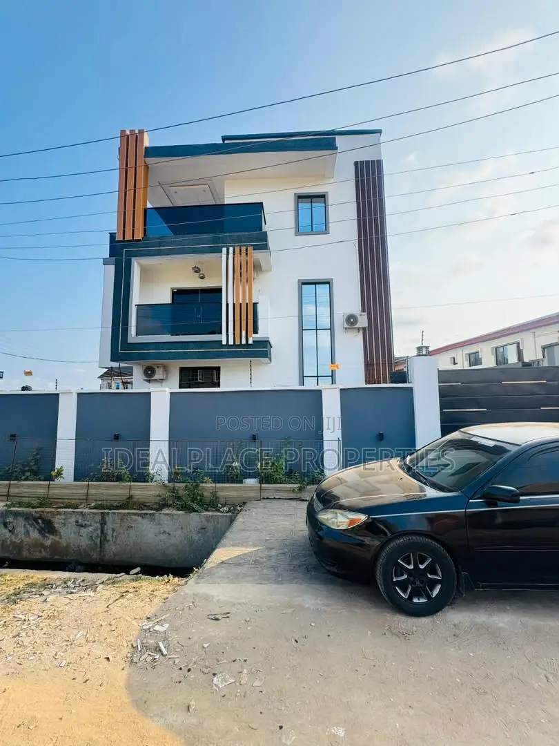 Furnished 4bdrm Duplex in Igando / Ikotun/Igando for sale