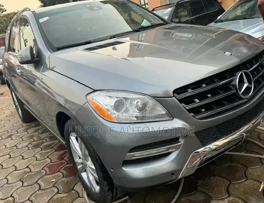 Mercedes-Benz M Class ML350 4MATIC 4dr SUV AWD (3.5L 6cyl 7A) 2015 Gray