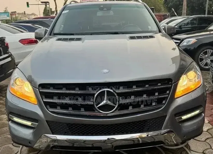 Mercedes-Benz M Class ML350 4MATIC 4dr SUV AWD (3.5L 6cyl 7A) 2015 Gray
