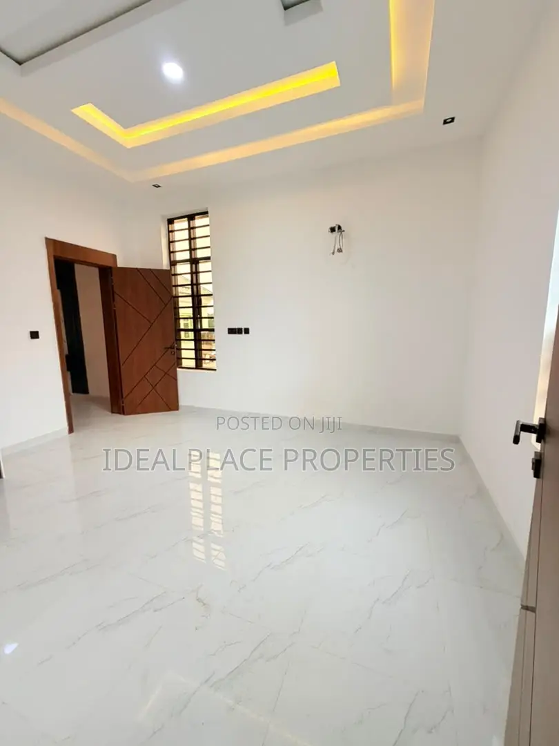 4bdrm Duplex in Oko-Oba for sale