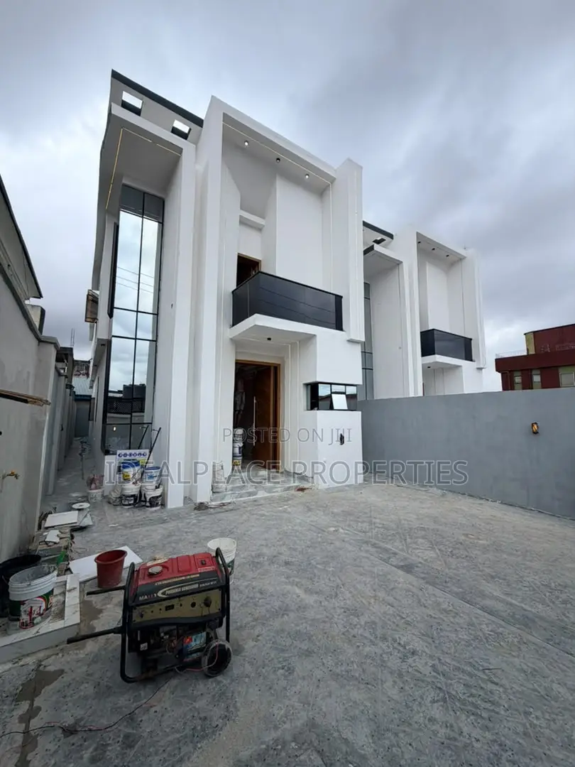 4bdrm Duplex in Oko-Oba for sale