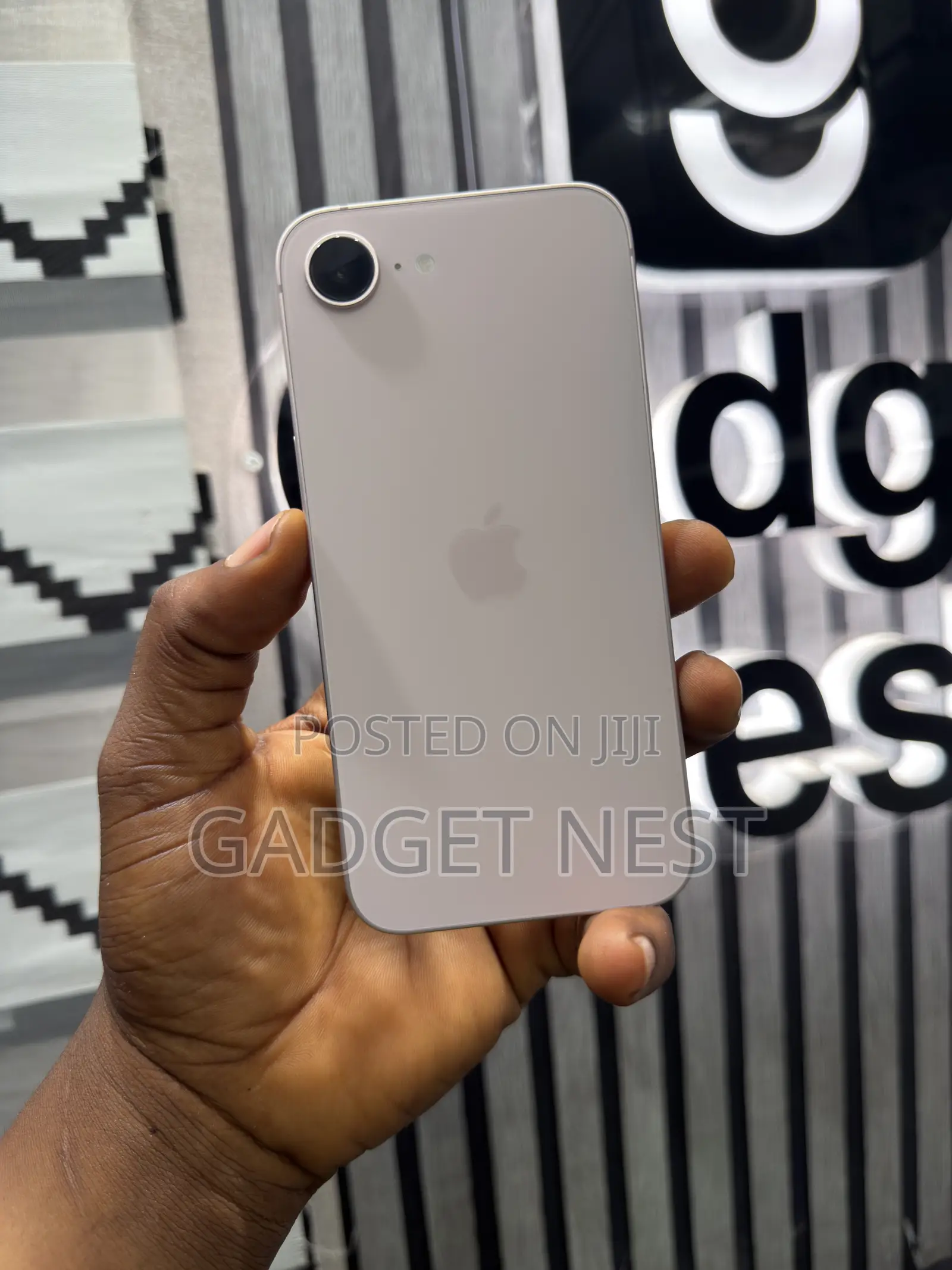New Apple iPhone 17e 256 GB Pink