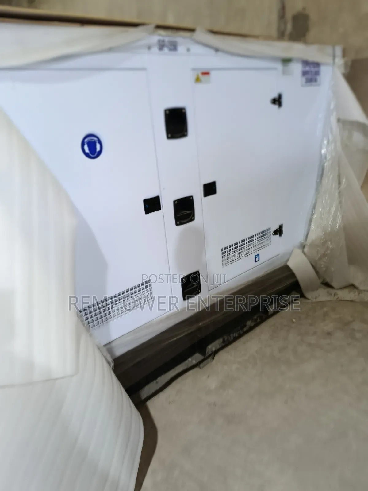 Original 350kva Perkins Soundproof Generator