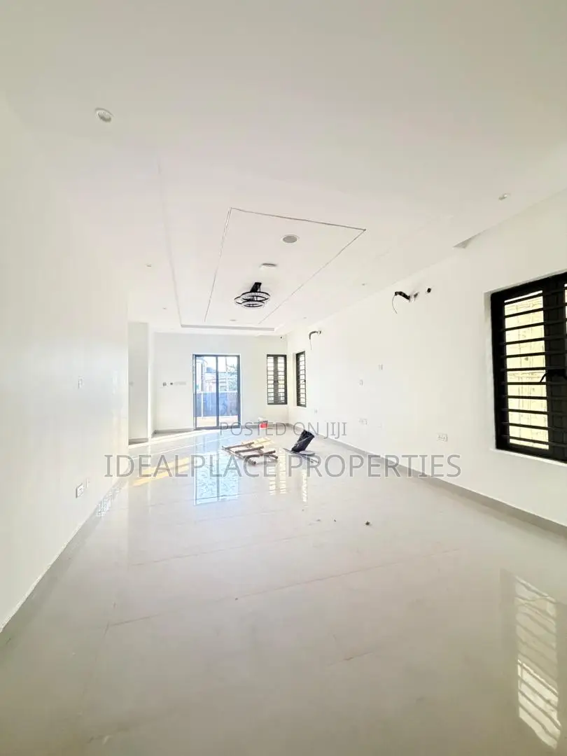 4bdrm Duplex in Adeniyi Jones for rent