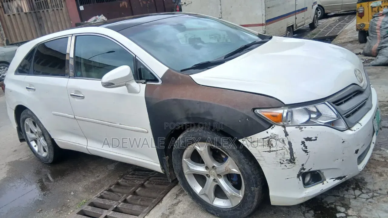 Toyota Venza 2012 White