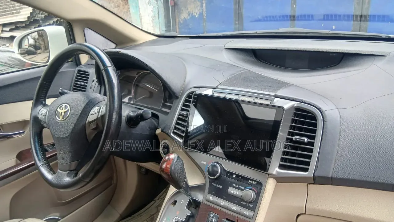 Toyota Venza 2012 White