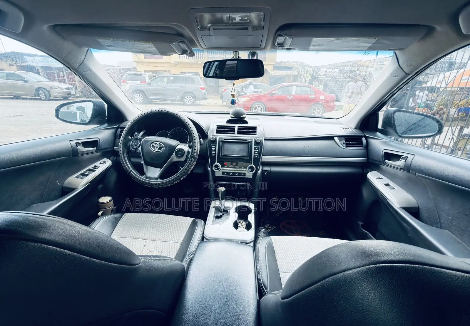 Toyota Camry SE 4dr Sedan (2.5L 4cyl 6A) 2012 White