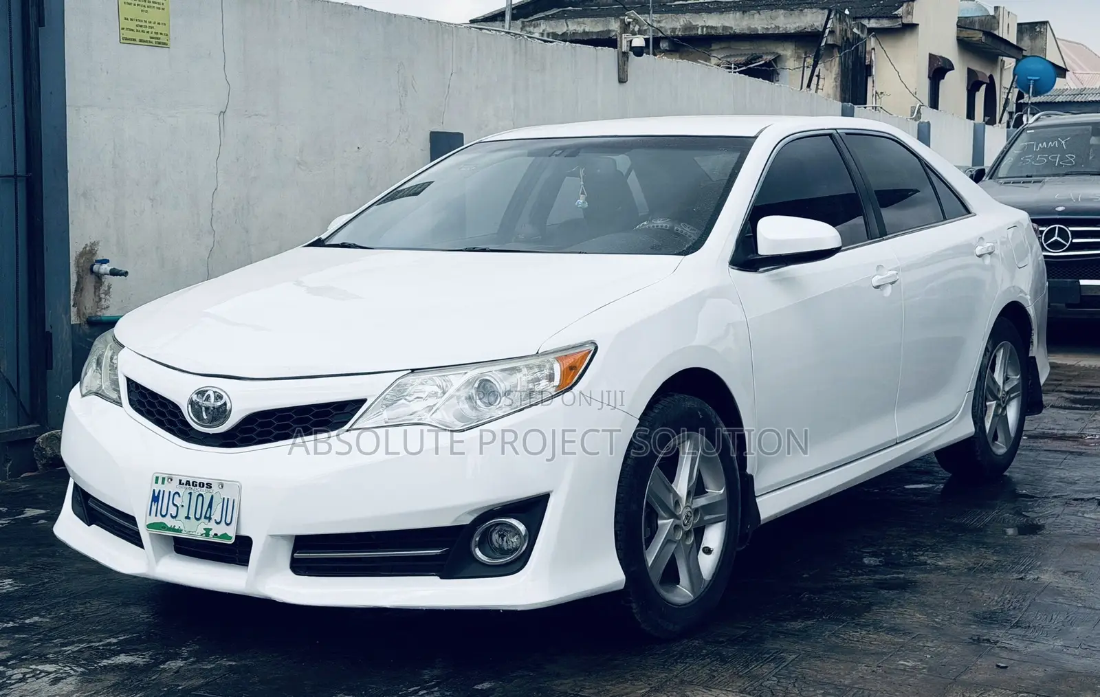 Toyota Camry SE 4dr Sedan (2.5L 4cyl 6A) 2012 White