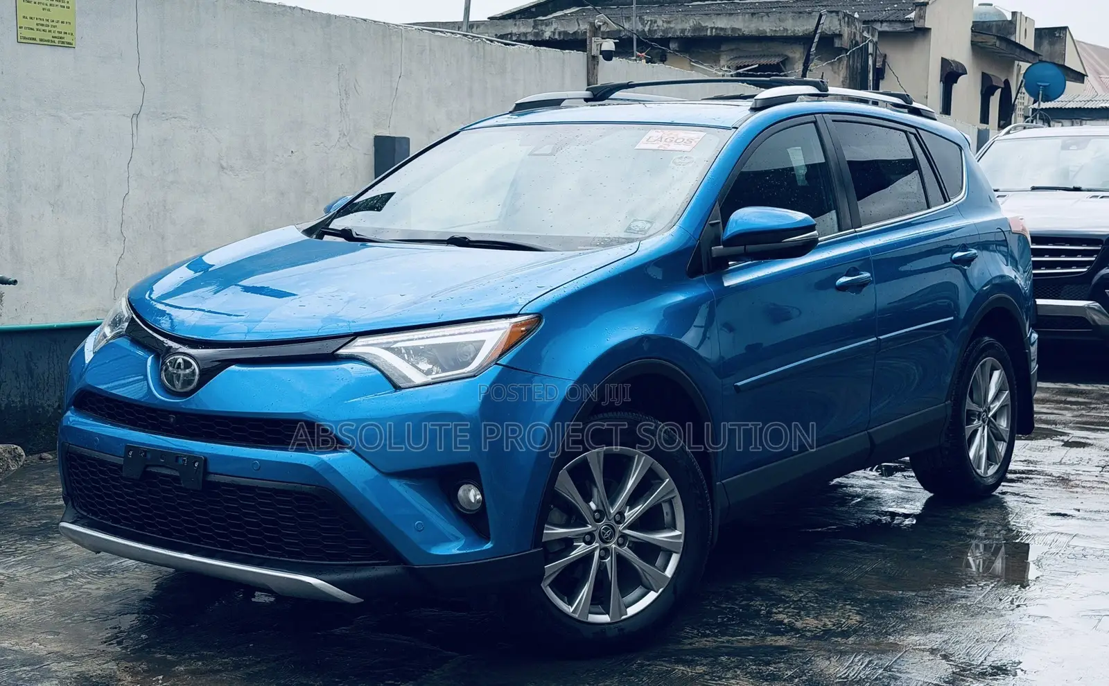 Toyota RAV4 SE AWD (2.5L 4cyl 6A) 2017 Blue