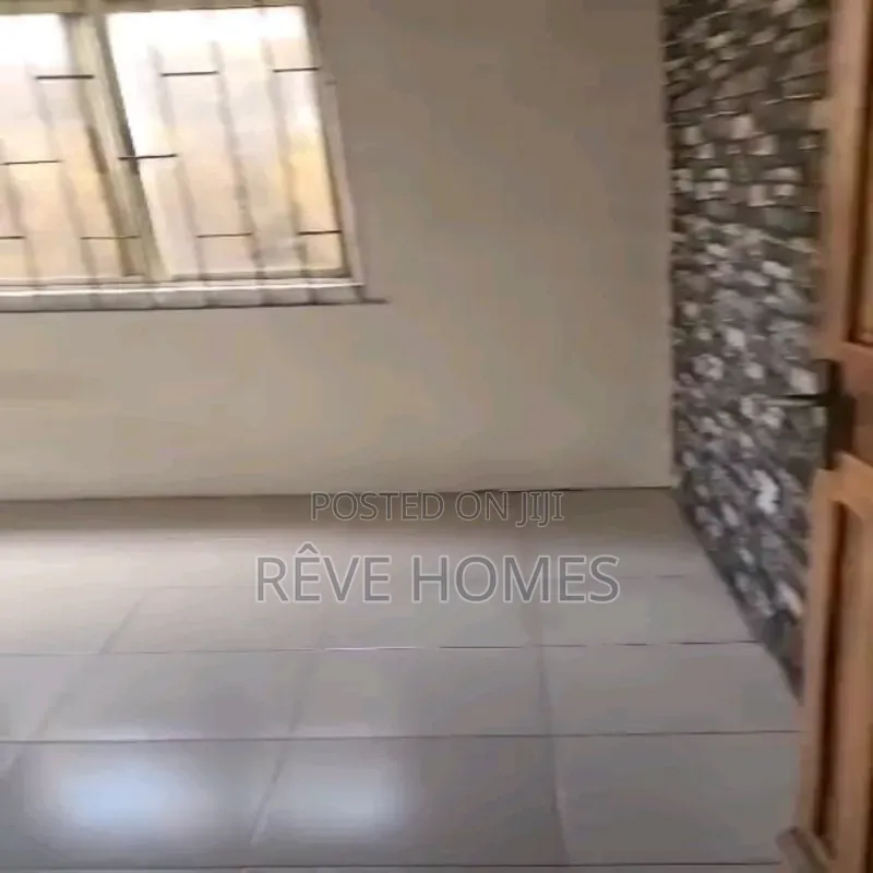 2bdrm Bungalow in Medina for rent