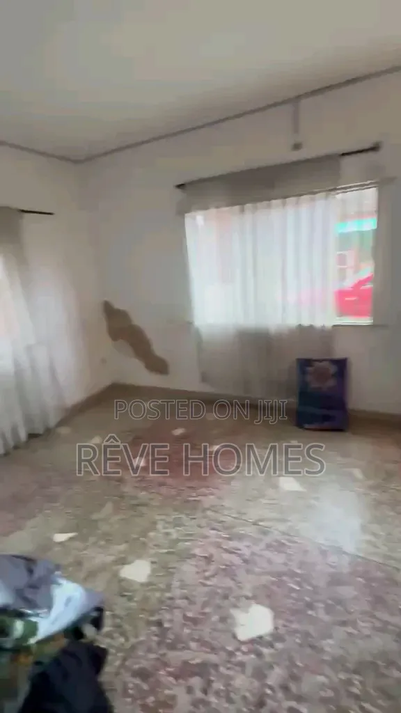 Mini Flat in Soluyi for rent