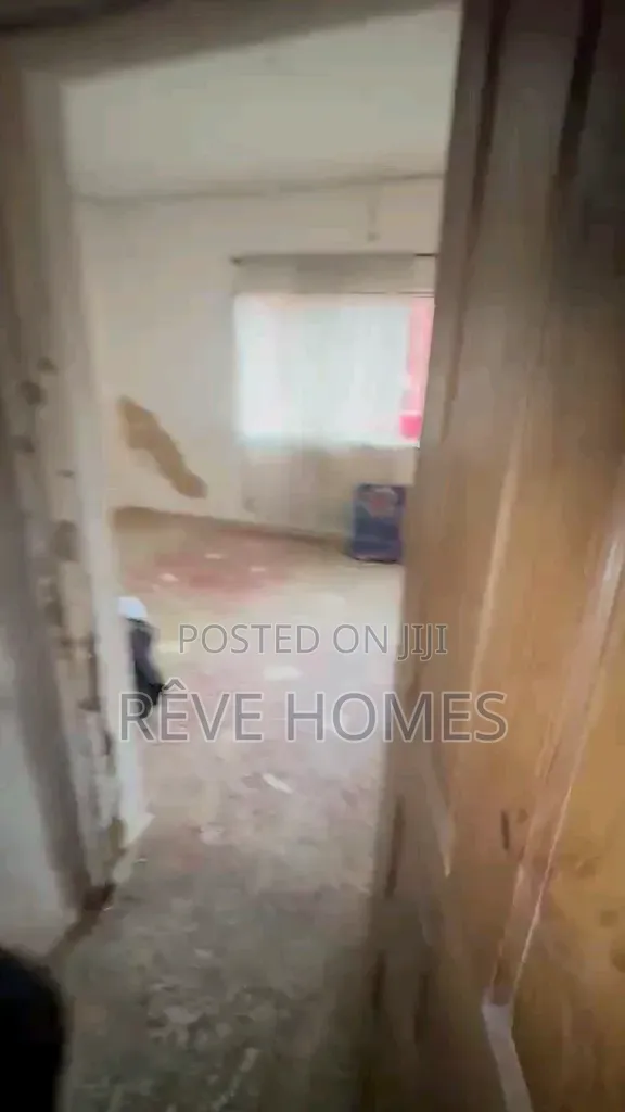 Mini Flat in Soluyi for rent