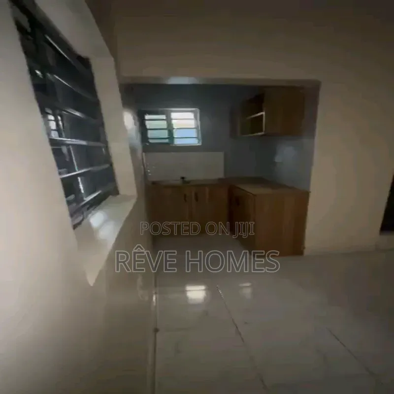 Studio Apartment in Shomolu / Shomolu for rent