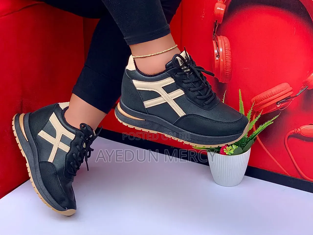 Kneel Size Sneakers