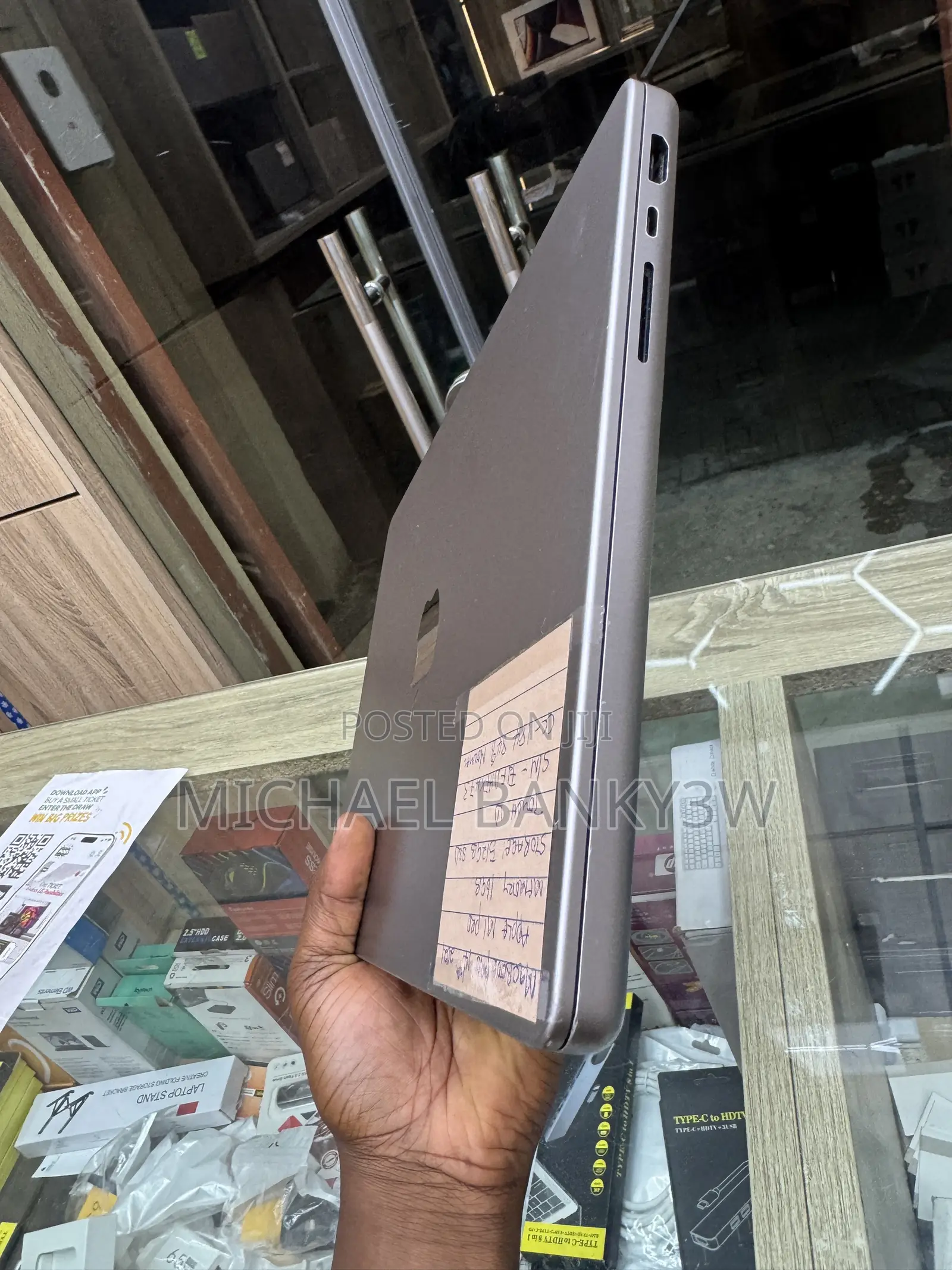 Laptop Apple MacBook Pro 2020 M1 16GB Apple M1 Pro SSD 512GB