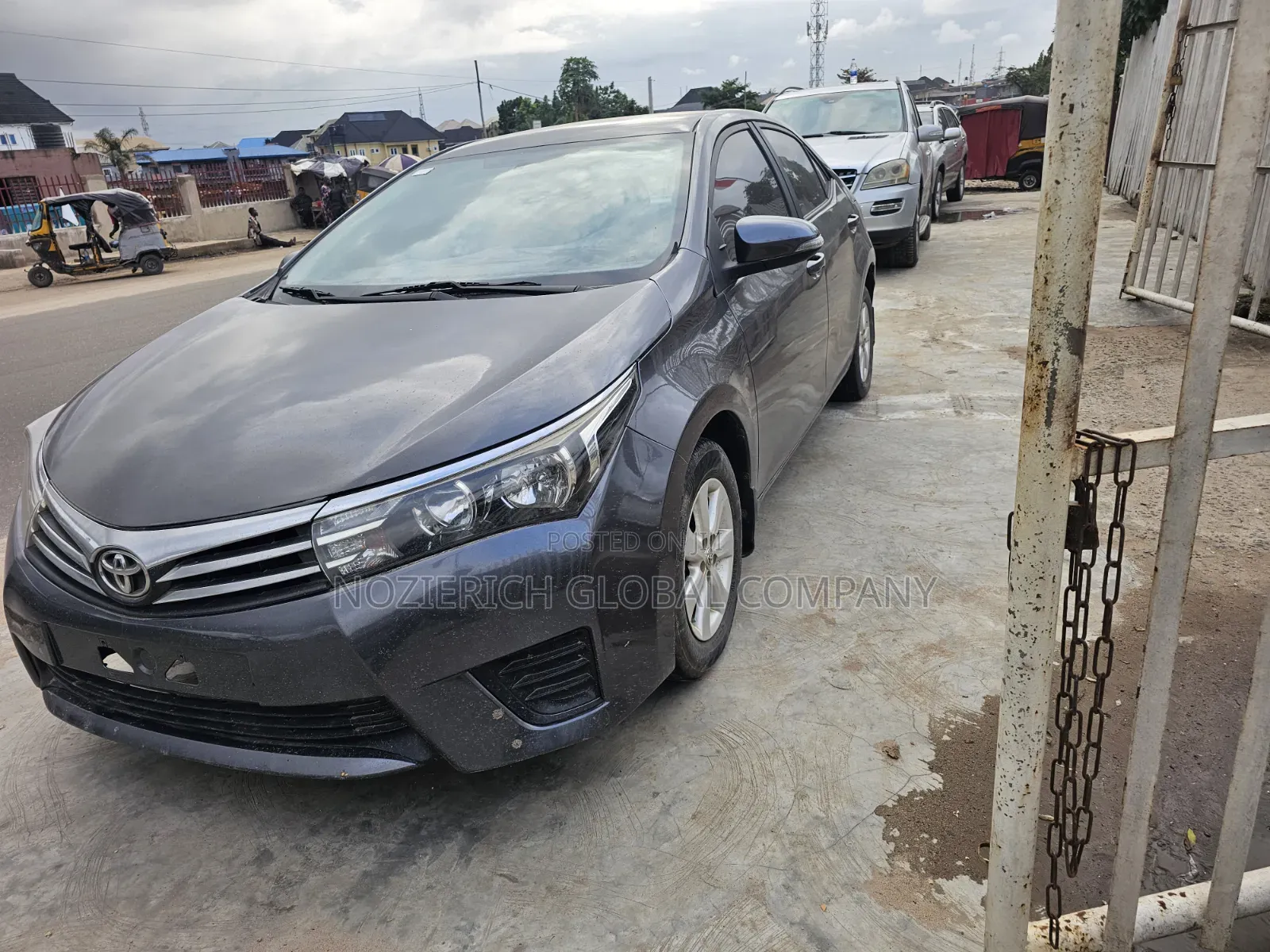 Toyota Corolla L 4dr Sedan (1.8L 4cyl 6M) 2014 Gray