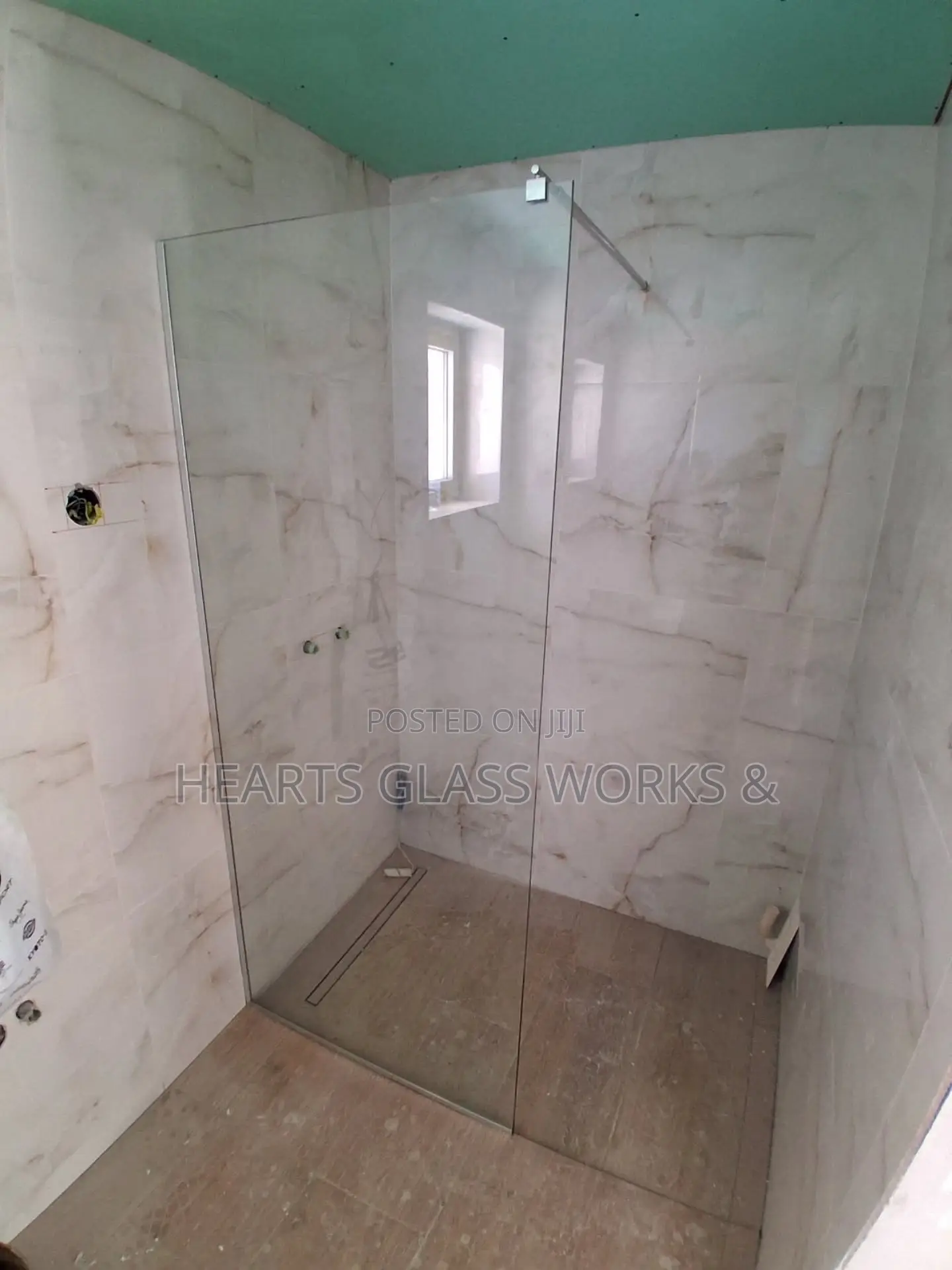Frameless One-Sided Glass Installation With Toughen Glass