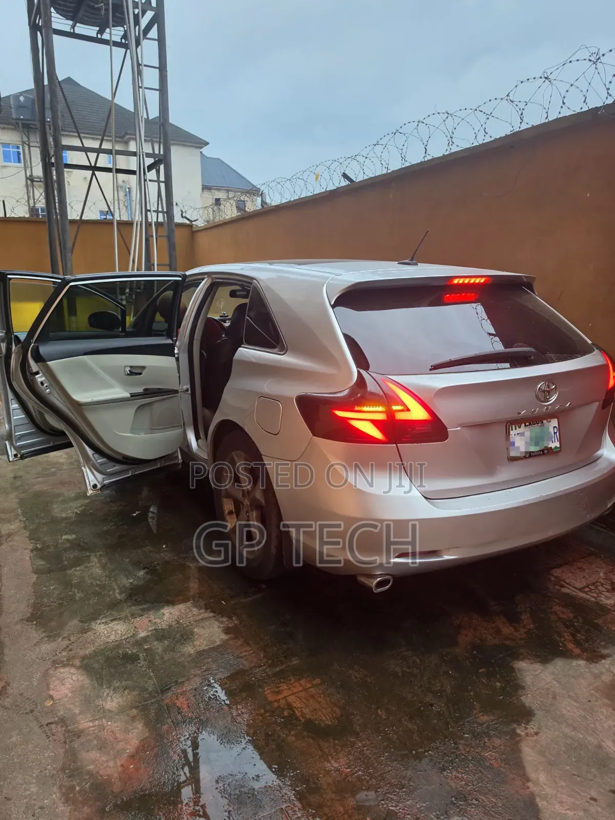 Toyota Venza V6 2010 Silver