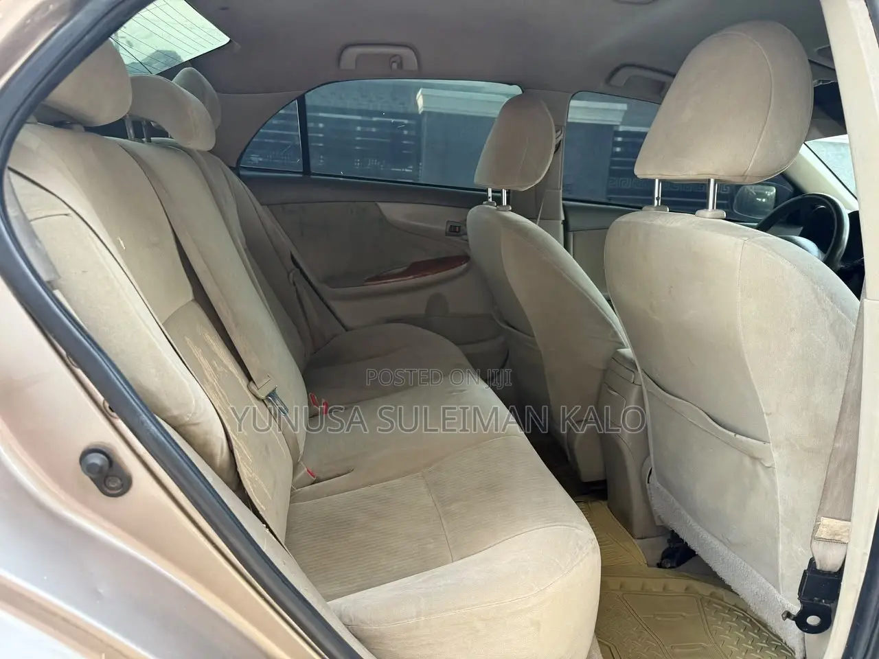 Toyota Corolla 2010 Gold
