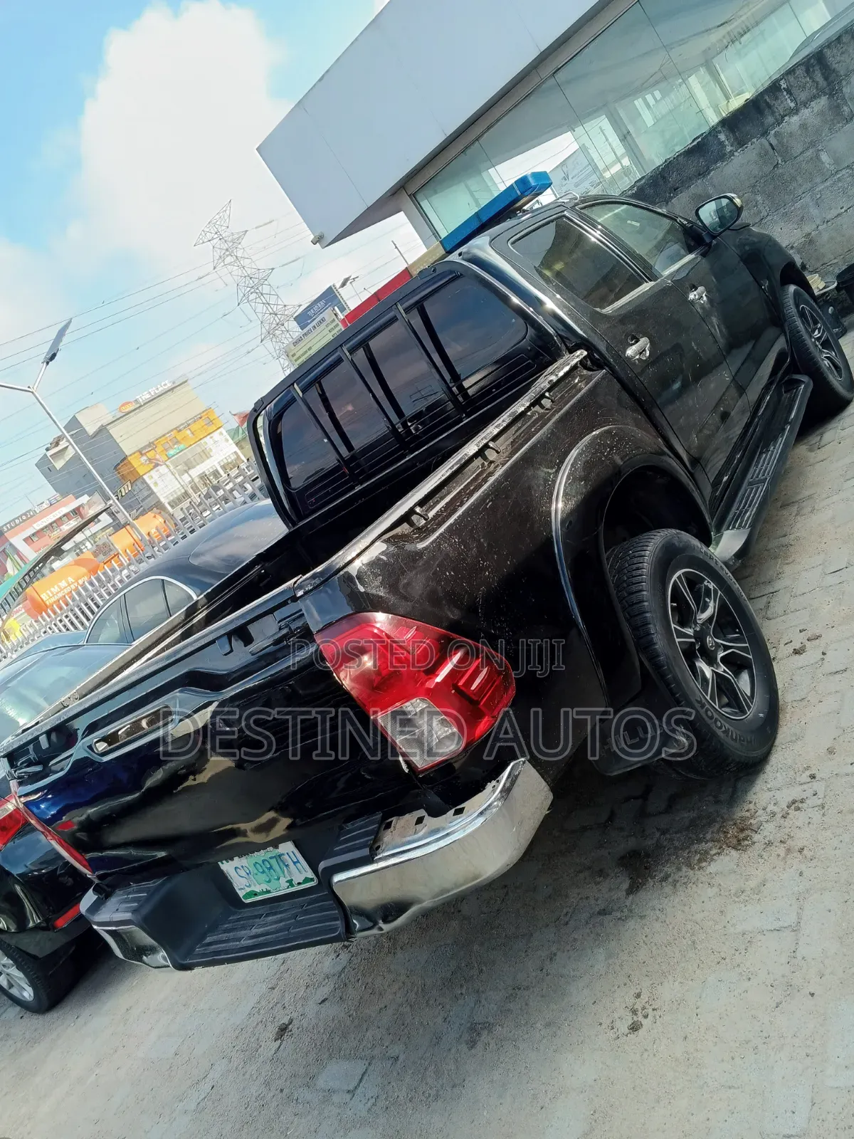 Toyota Hilux 2013 Black