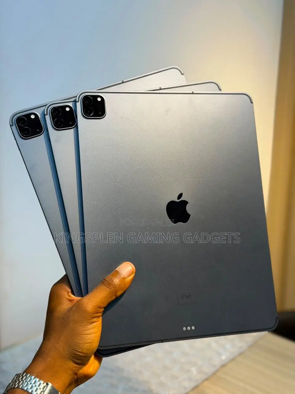Apple iPad Pro 12.9 (2022) 256 GB Gray