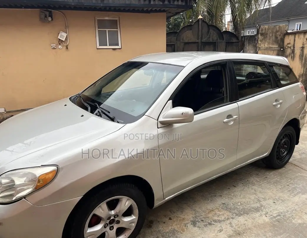 Toyota Matrix XR Hatchback AWD (1.8L 4cyl 4A) 2004 Silver