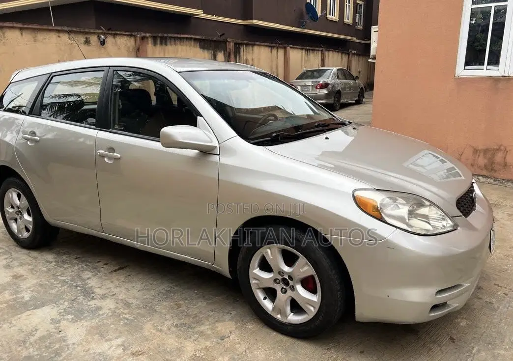 Toyota Matrix XR Hatchback AWD (1.8L 4cyl 4A) 2004 Silver