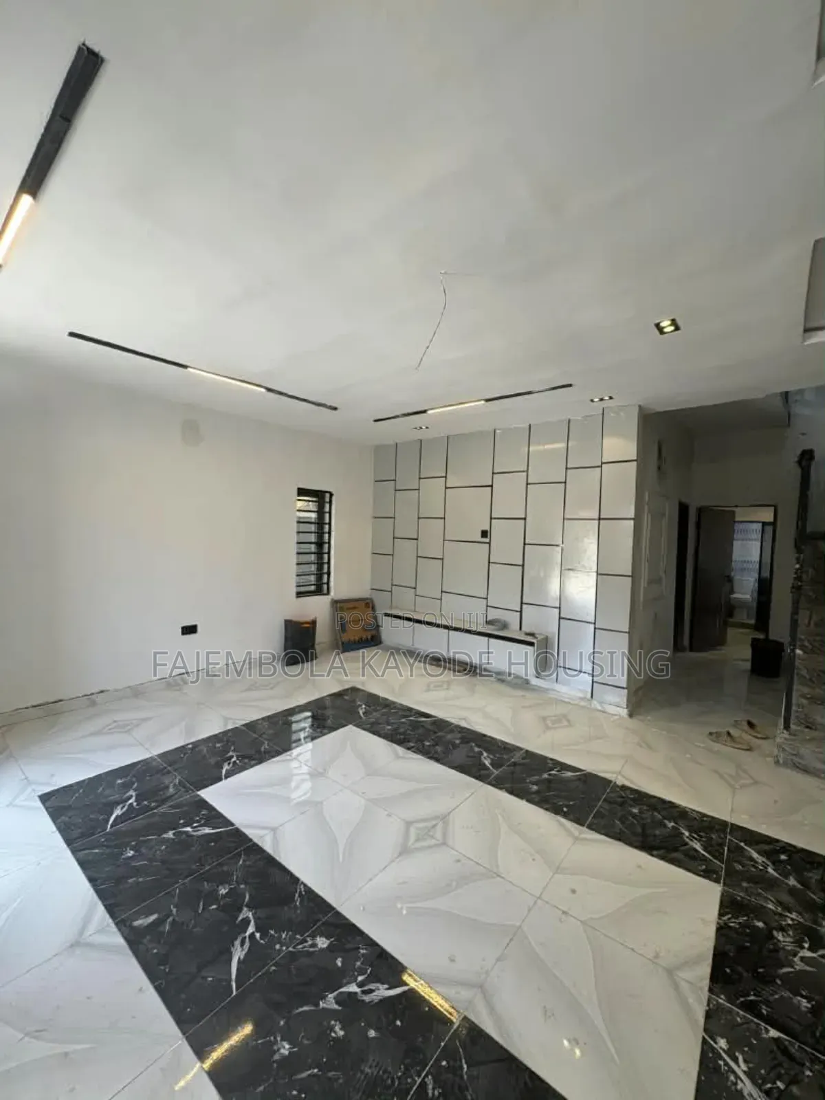 5bdrm Duplex in Eleyele for sale