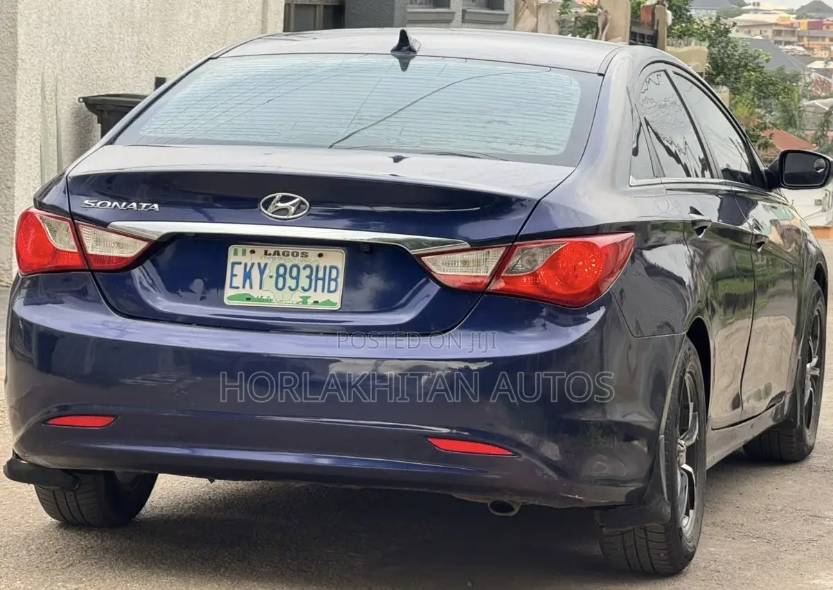 Hyundai Sonata Limited 2.0T Sedan (2.0L 4cyl 6A) 2012 Blue