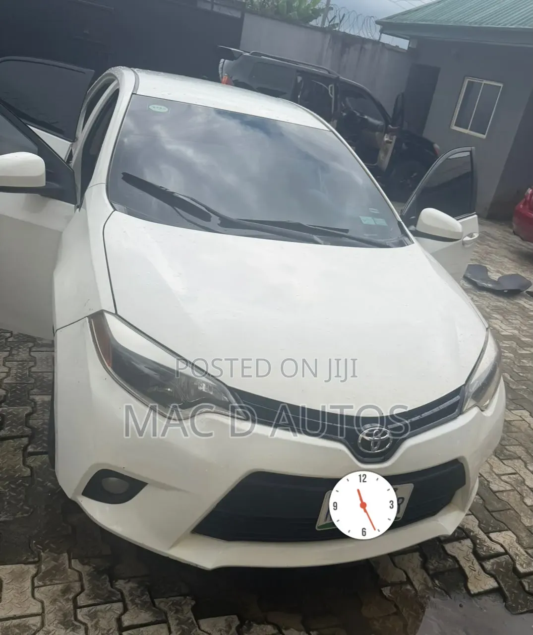 Toyota Corolla LE Eco 4dr Sedan (1.8L 4cyl CVT) 2015 White