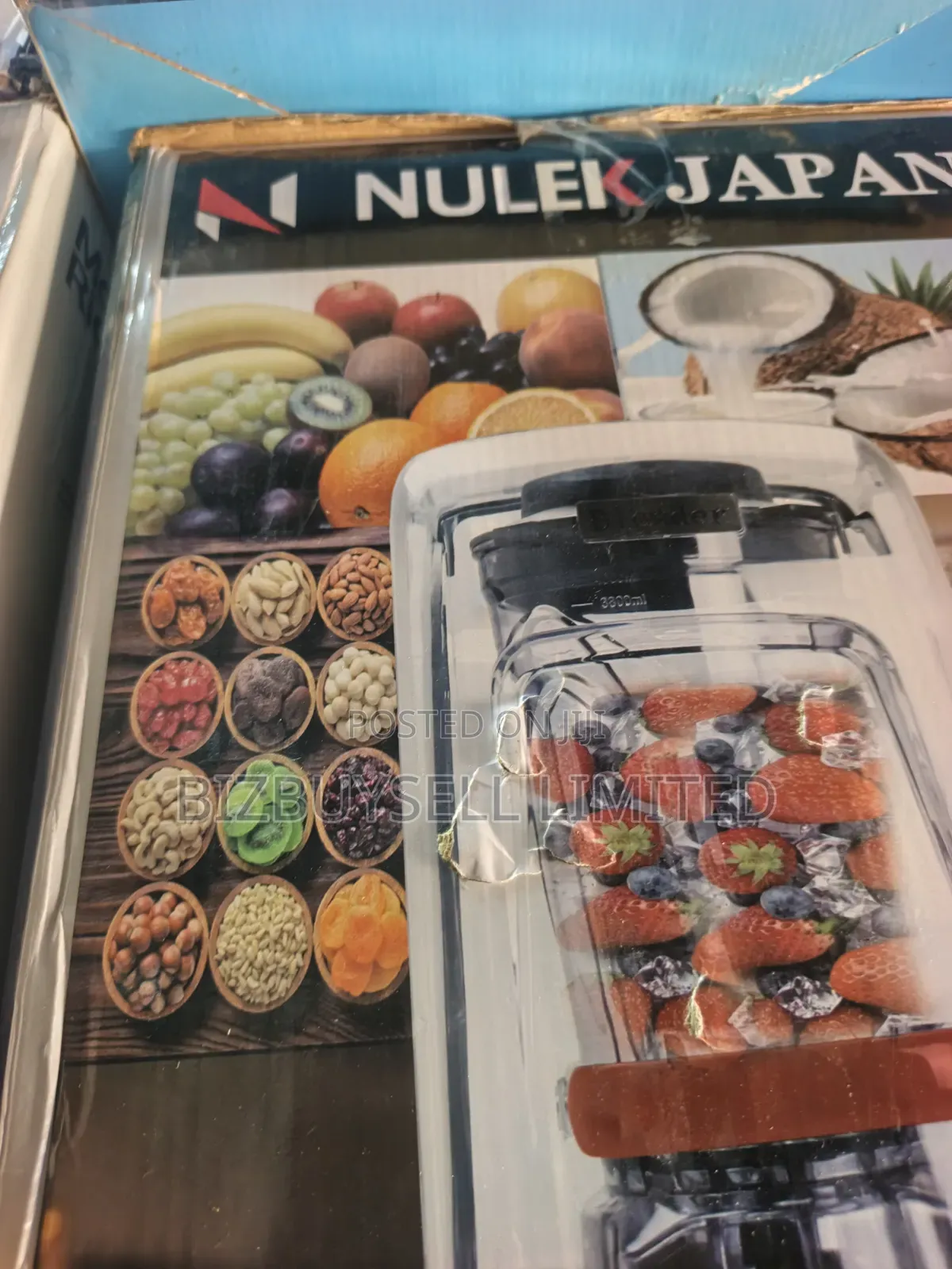 Commercial / Heavy-Duty Soundproof Countertop Blender and Grinder