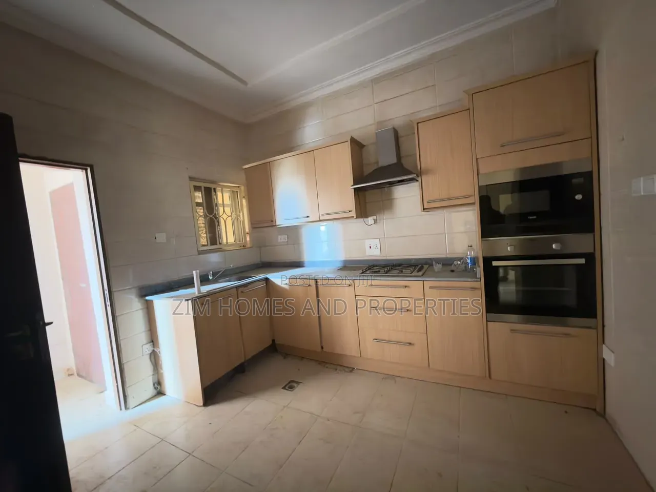 3bdrm Block of Flats in Zim Homes And, Wuye for rent