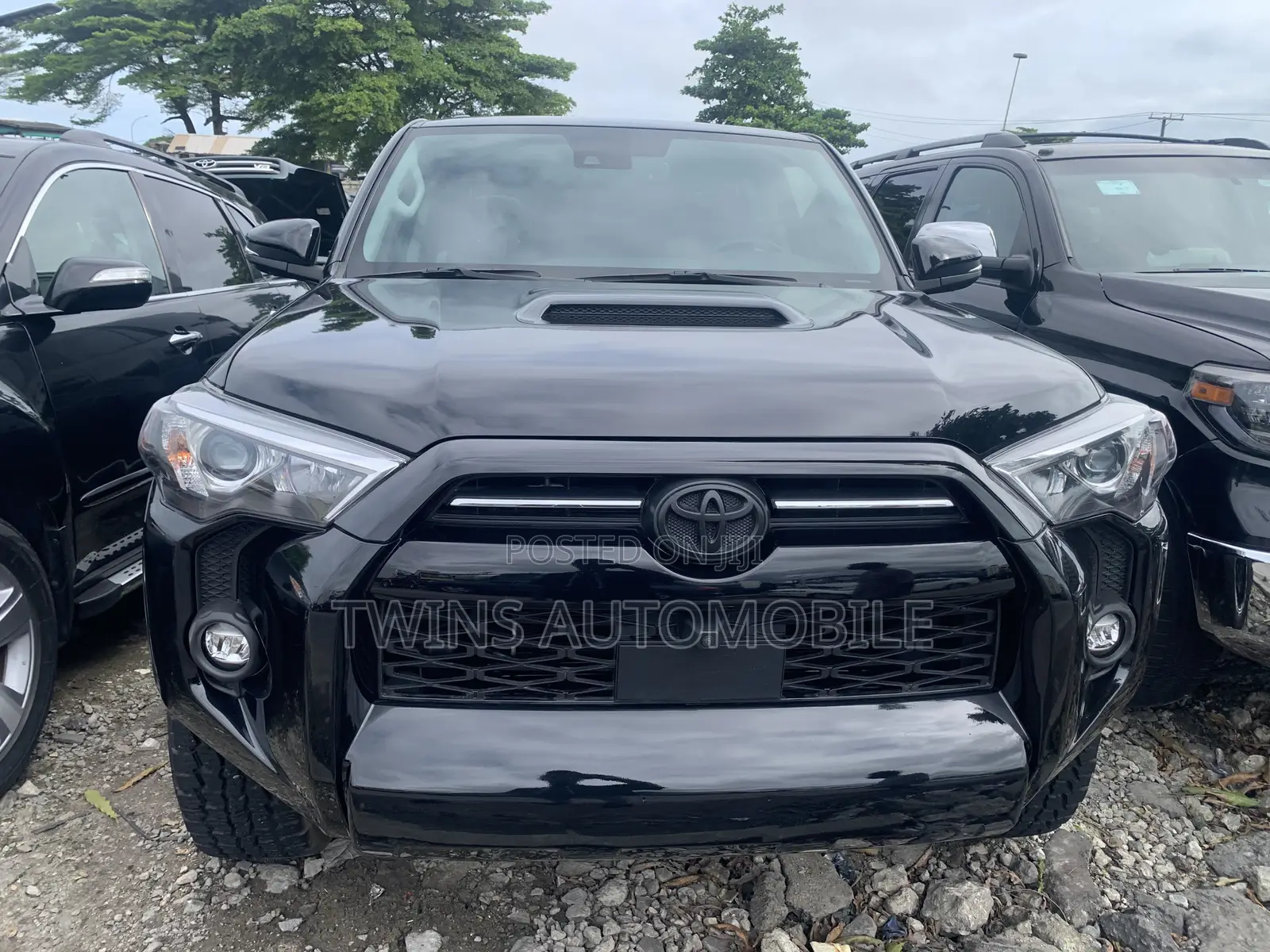Toyota 4-Runner Limited 4WD 2024 Black