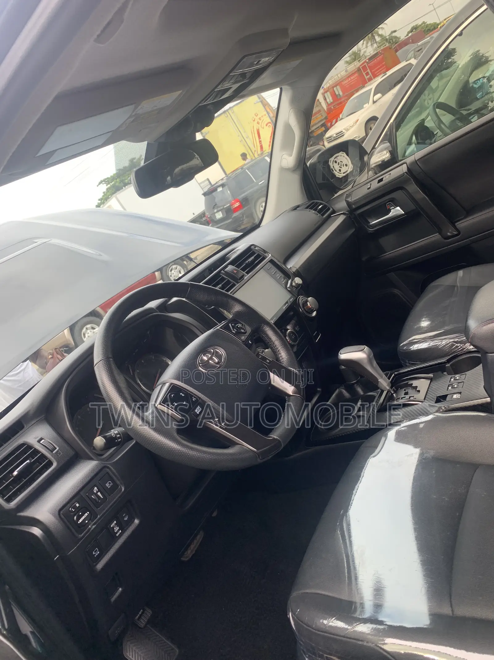 Toyota 4-Runner Limited 4WD 2024 Black