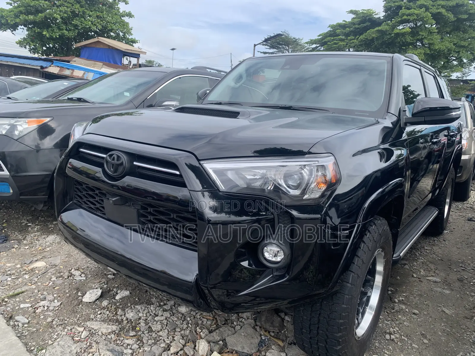 Toyota 4-Runner Limited 4WD 2024 Black
