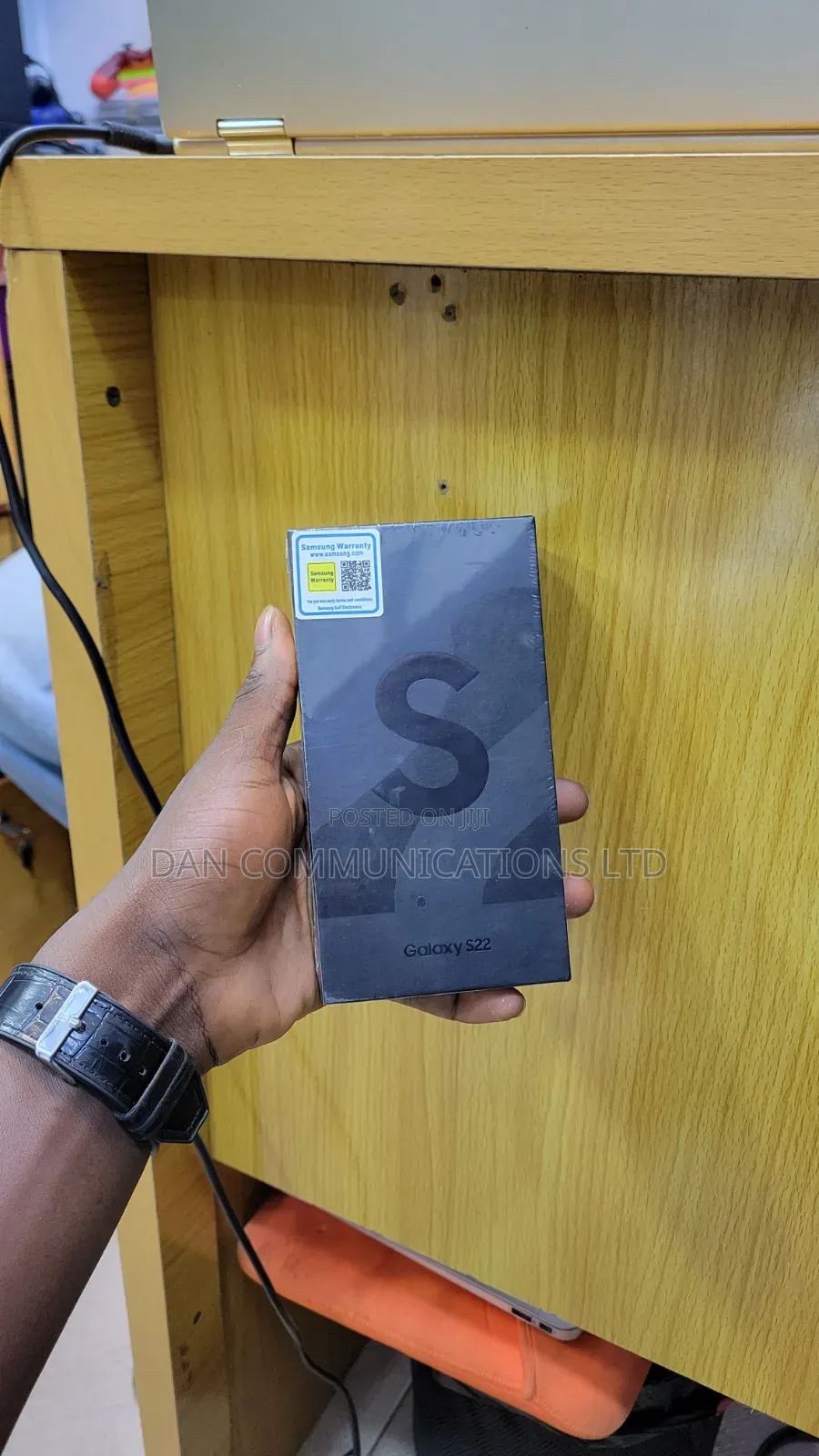 New Samsung Galaxy S22 5G 256 GB Black