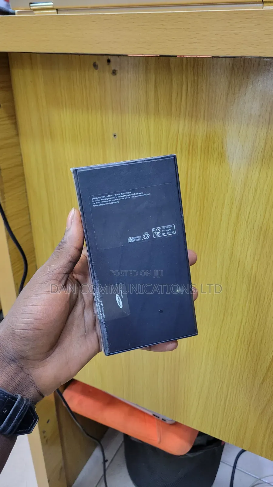 New Samsung Galaxy S22 5G 256 GB Black