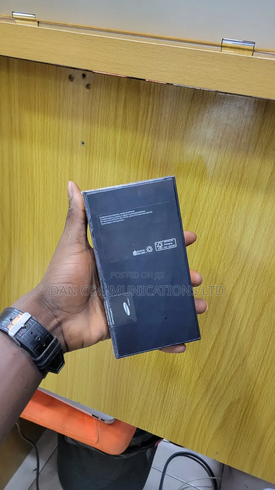 New Samsung Galaxy S22 5G 256 GB Green