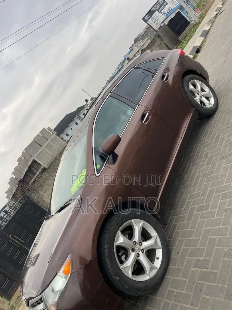 Toyota Venza 2010 Gold