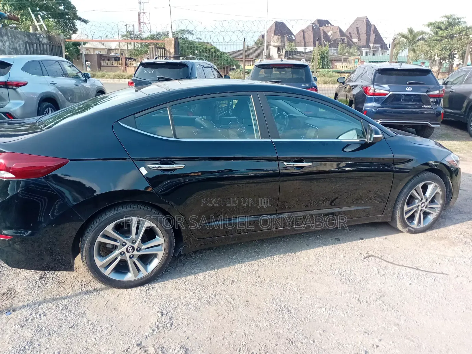 Hyundai Elantra Limited Sedan FWD (2.0L 4cyl 6A) 2017 Black