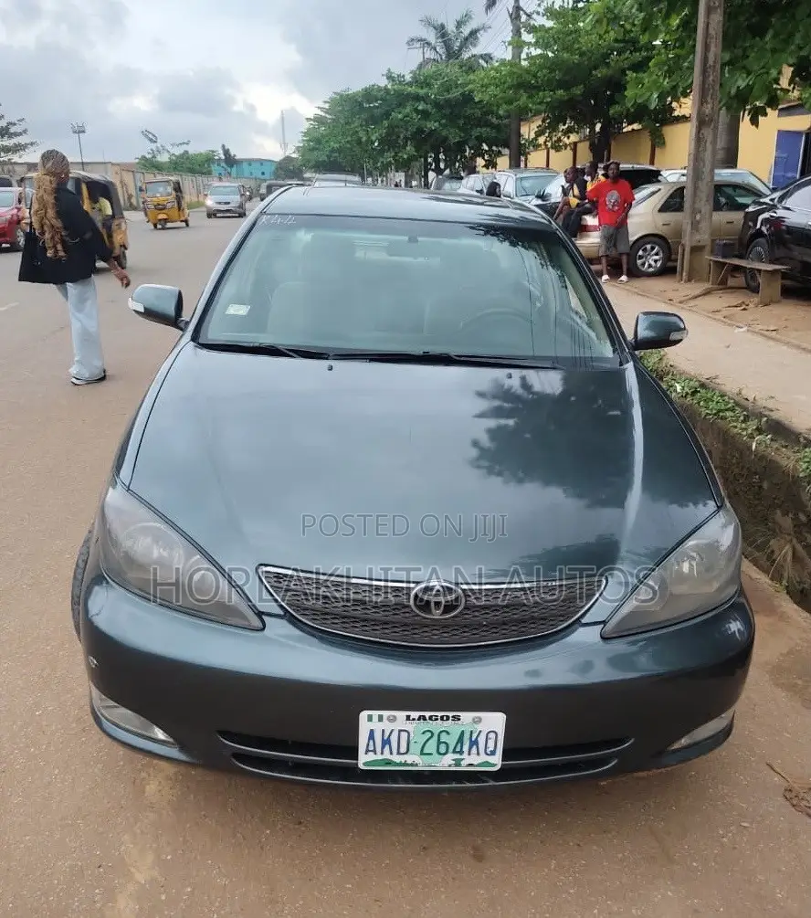 Toyota Camry LE 4dr Sedan (2.4L 4cyl 4A) 2004 Green