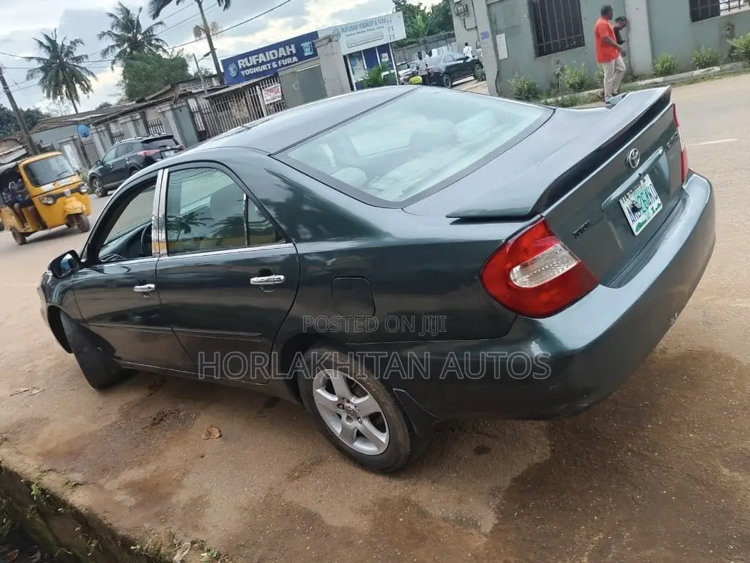 Toyota Camry LE 4dr Sedan (2.4L 4cyl 4A) 2004 Green