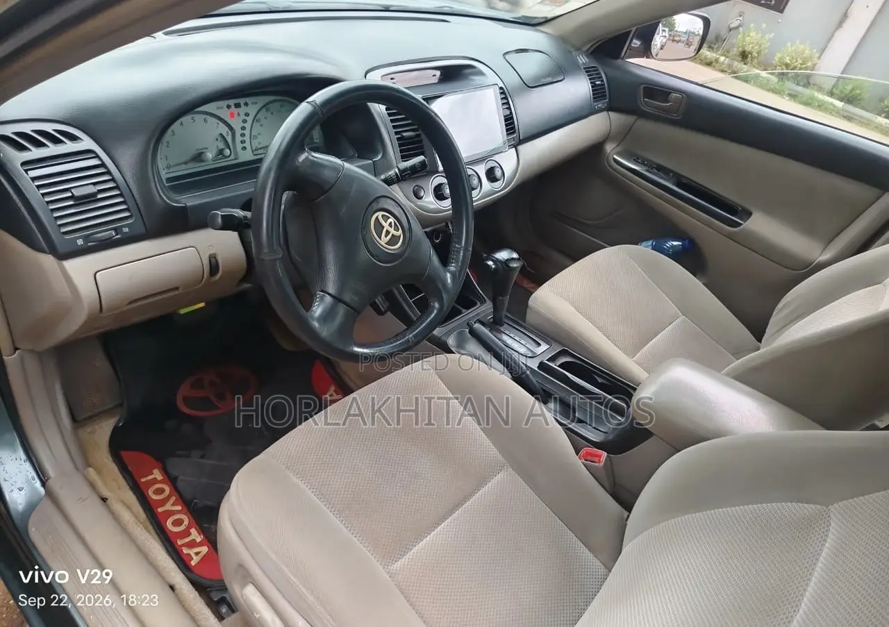 Toyota Camry LE 4dr Sedan (2.4L 4cyl 4A) 2004 Green